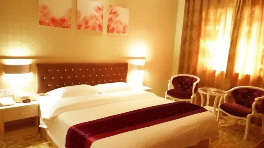 Yijia Hotel
