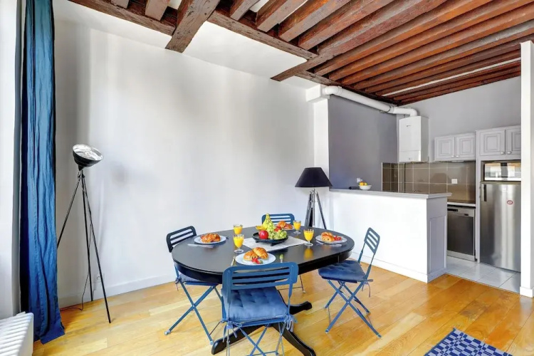 Charming 1BR Steps from Saint-Germain