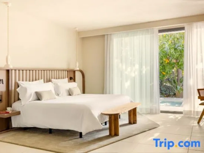 4 Bedrooms Villa