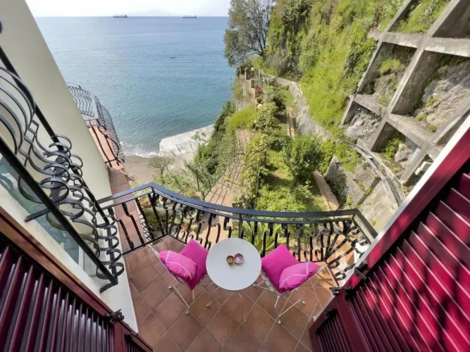 Standard Double room with balcony and with sea view