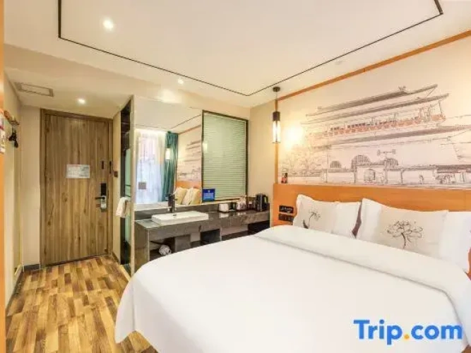 Standard Double room with courtyard view