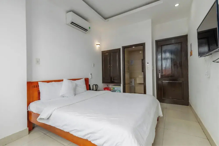 Saluton Hotel