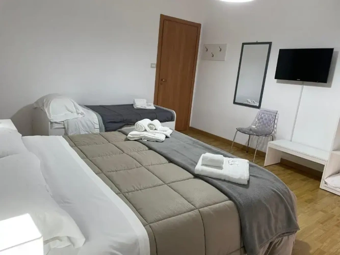 Standard Quadruple room with balcony