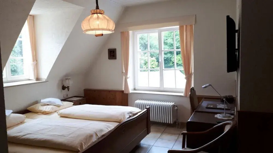 Prisma Hotel Burg Bollendorf