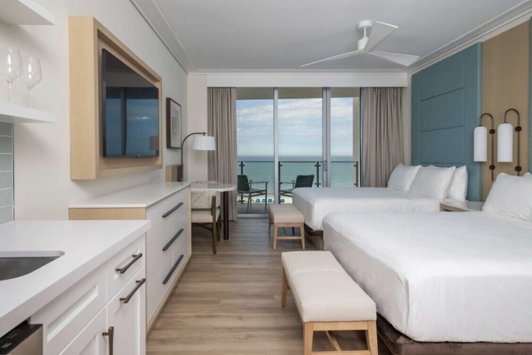 Quadruple Studio with balcony and with bay view