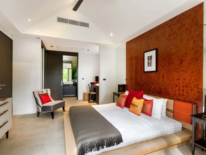 4 Bedrooms Villa