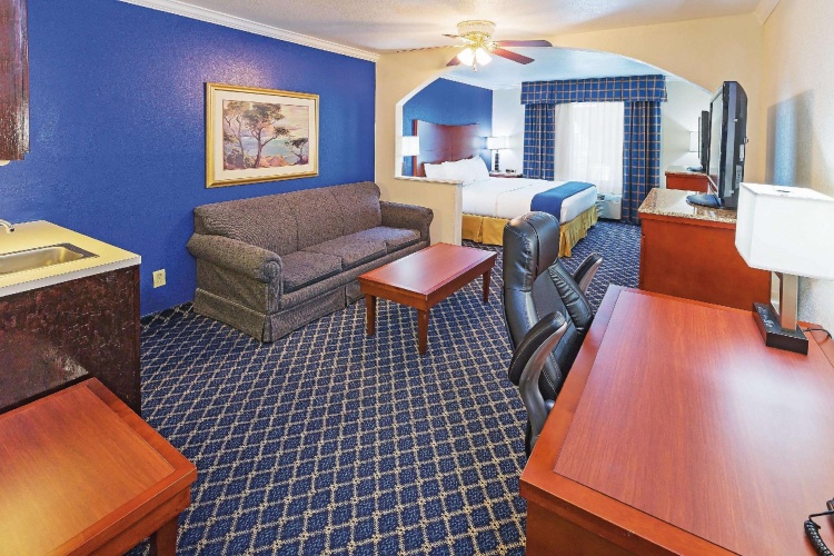 Deluxe Double Suite