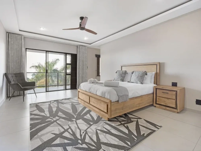 5 Bedrooms Cottage