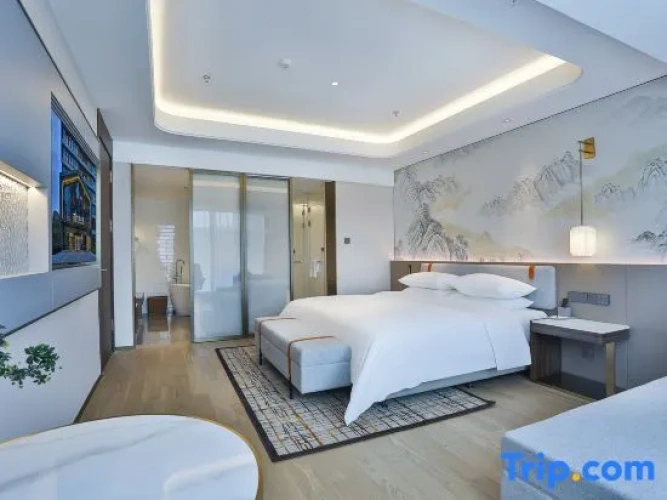 Luxury Suite