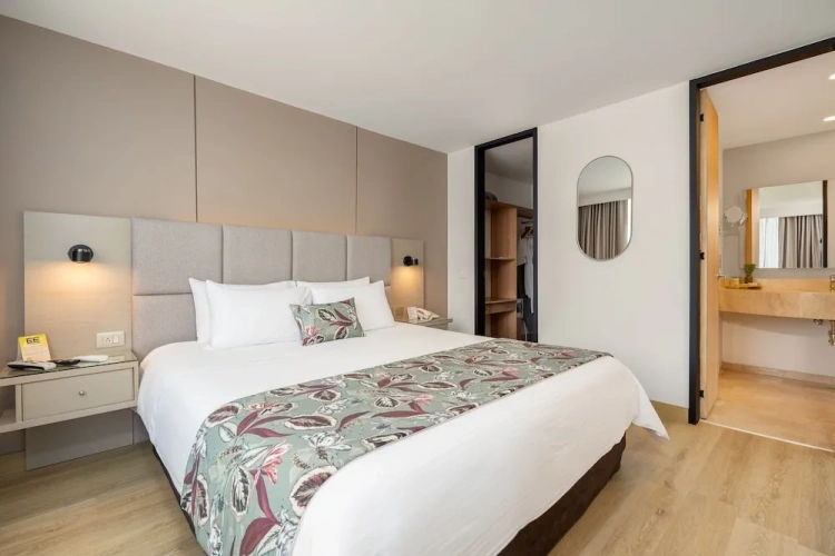 Deluxe Double Suite