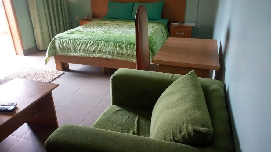 Mataan Hotel And Suites