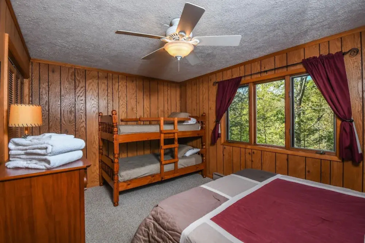 Oakleaf Lodge 5 Bedroom House