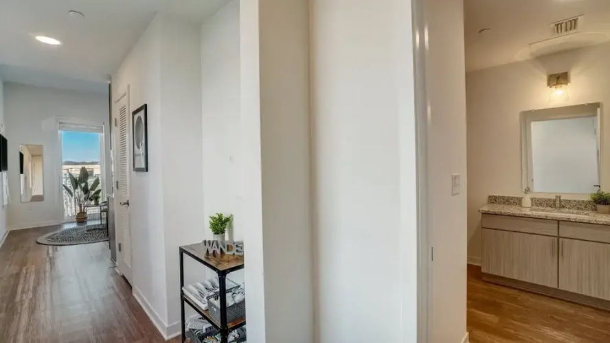 FRONTDESK Lakeview Green Apts Birmingham