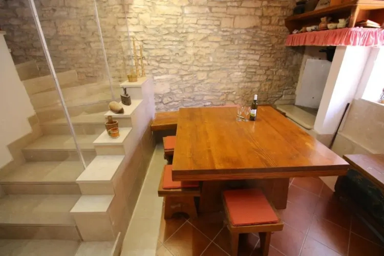 2 Bedrooms Cottage