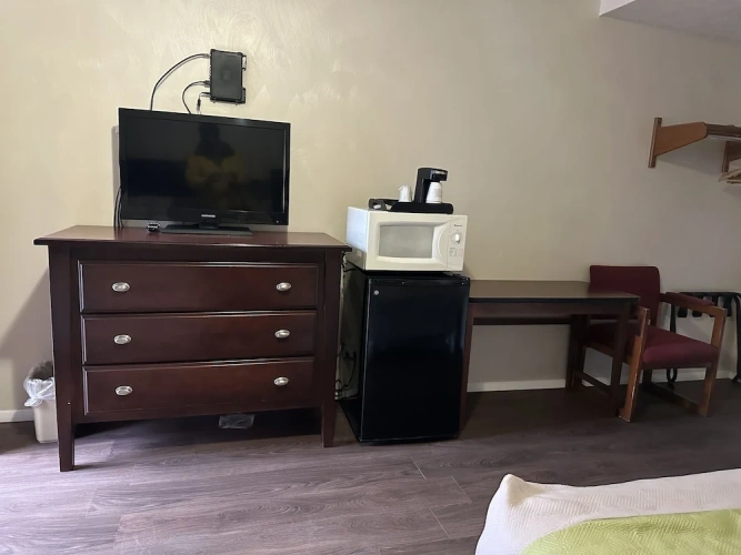 Economy Quadruple room