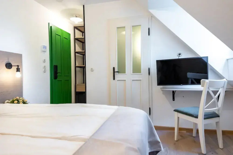 Czakó Bed & Breakfast