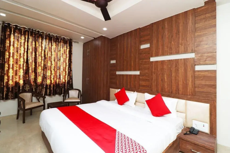 SPOT ON AGR489 Hotel Relax