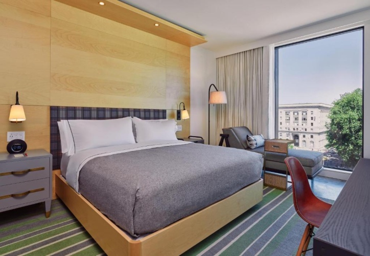 Deluxe Double room with city view
