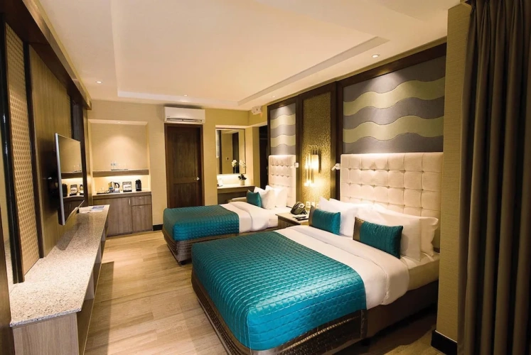 Standard Triple room