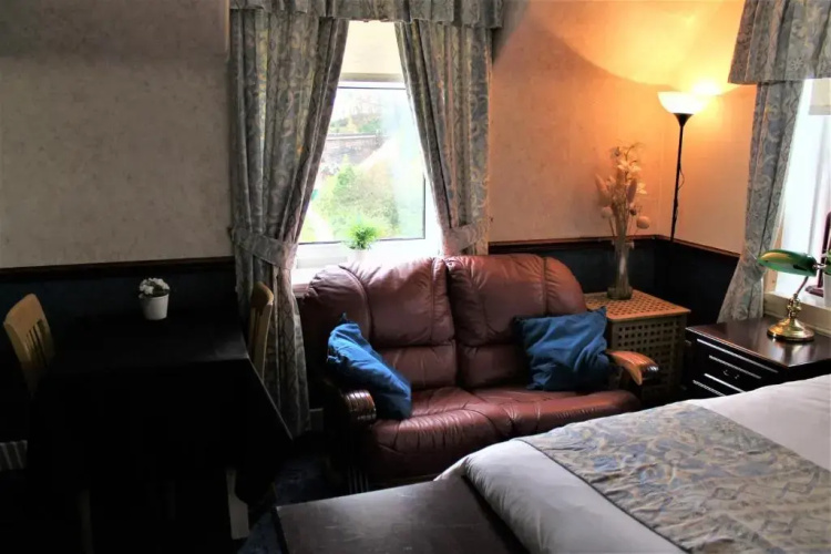 Loch Arklet House