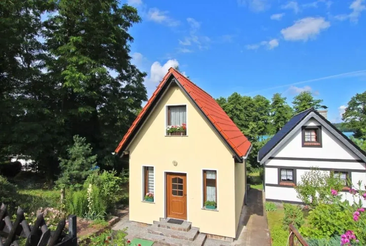 2 Bedrooms Cottage