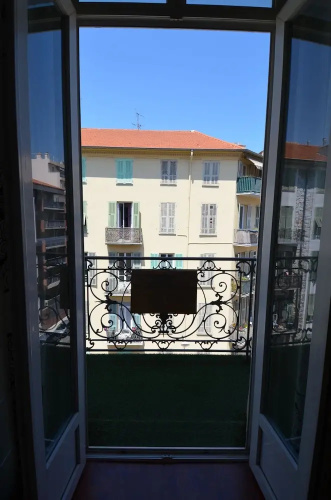 Apartment 5 Persons In Acropolis District In Nice