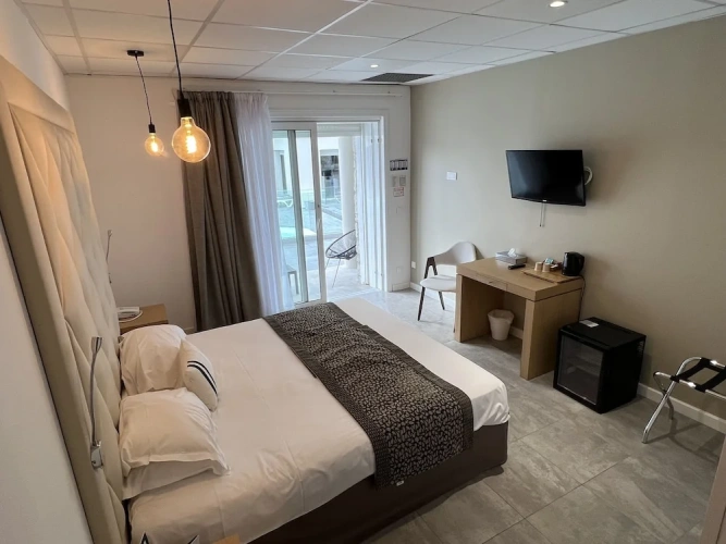 M Double room