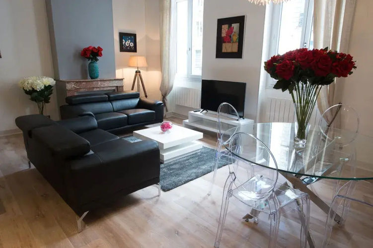Design Smart Flat Bordeaux