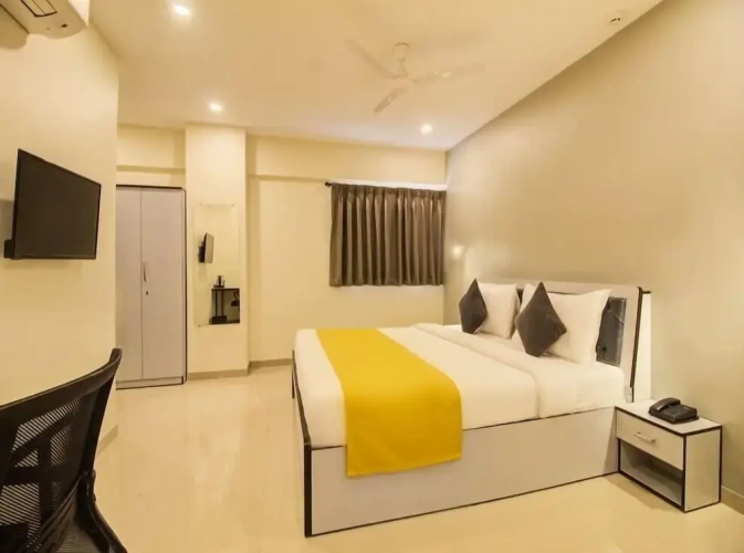 Superior Double room with city view