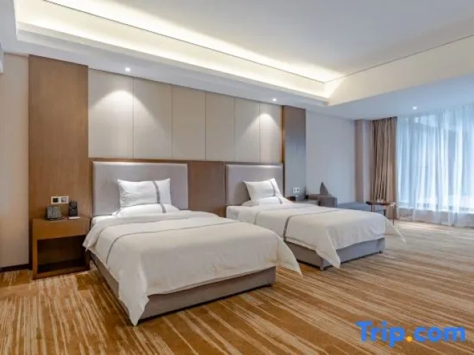 Standard Twin room with garden view