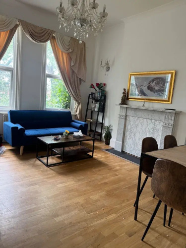 2 Bed Flat - Sleeps 4 - Parking - Wifi