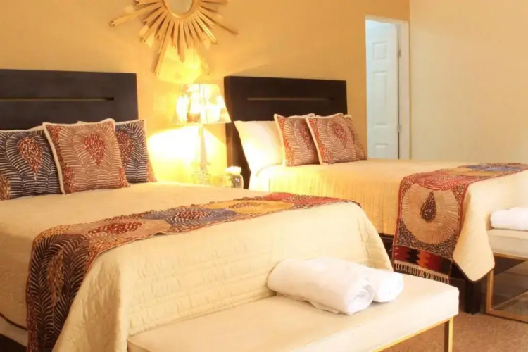 Lila Hotel
