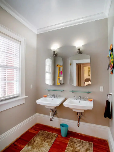 Newly Renovated Parkside Apt