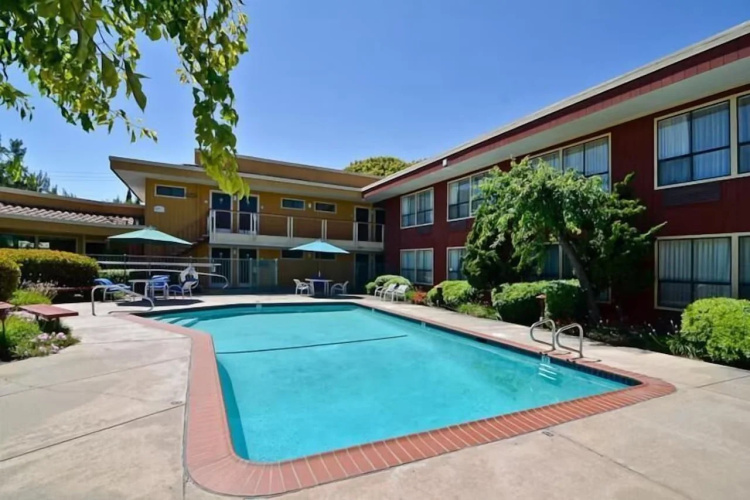 County Inn photo 18