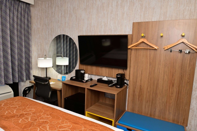 Guest rooms