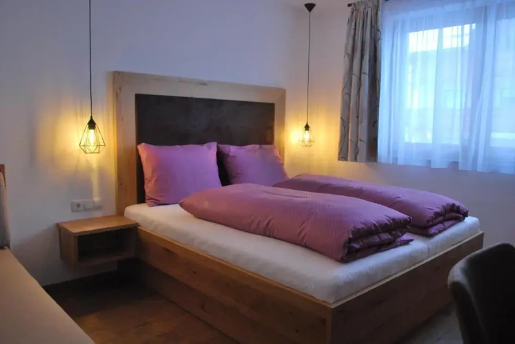 3 Bedrooms Apartment