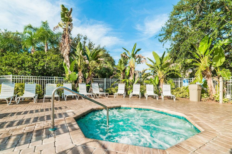 Windsor Palms 6 bed / 3.5 bath home