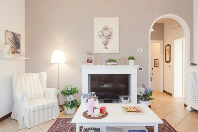 Nina Guest House