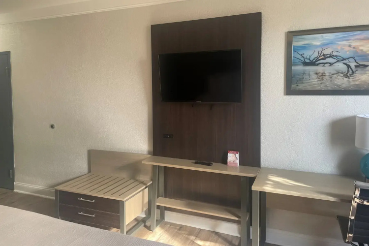 Wingate by Wyndham Savannah Gateway