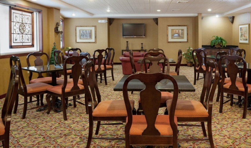 Holiday Inn Express & Suites Swansea photo 27