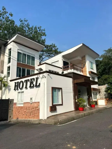 Treehouse 1959 Hotel