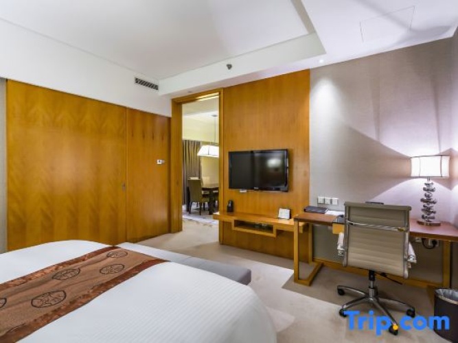 Deluxe Double Suite with ocean view