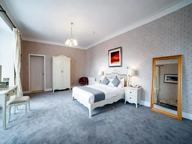 Standard Double Suite
