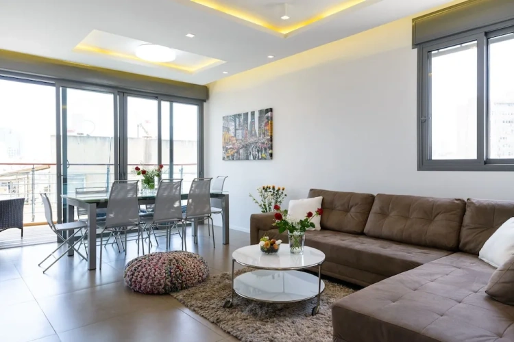 3 Bedrooms Luxury Apartment