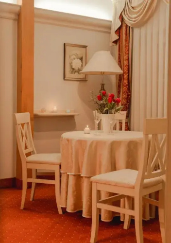 Hotel & Restaurant SE-MI