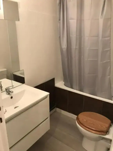 Studio entre la place des 5 cantons et la plage