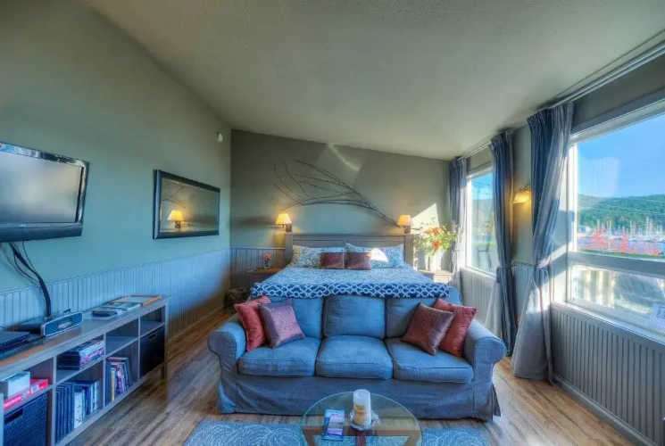 Suite with balcony