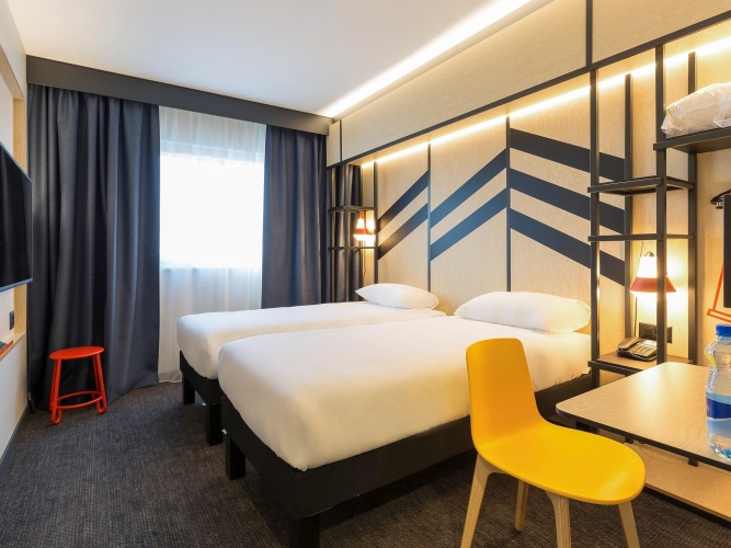 Standard Twin room