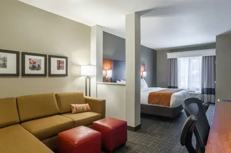 Comfort Suites Loveland