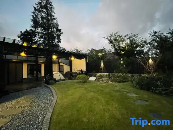 Yueyingju Homestay